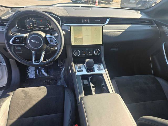 Used 2024 Jaguar F-PACE SVR AWD/4WD image 21