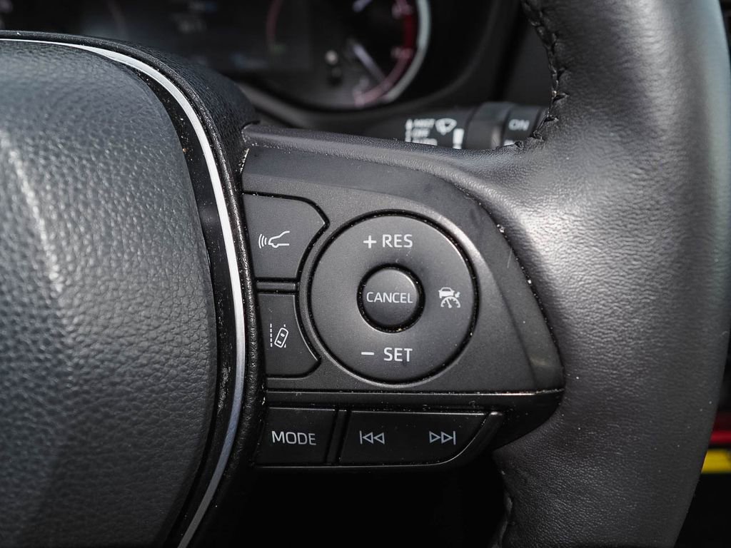 Used 2022 Toyota RAV4 TRD Off-Road AWD/4WD image 32