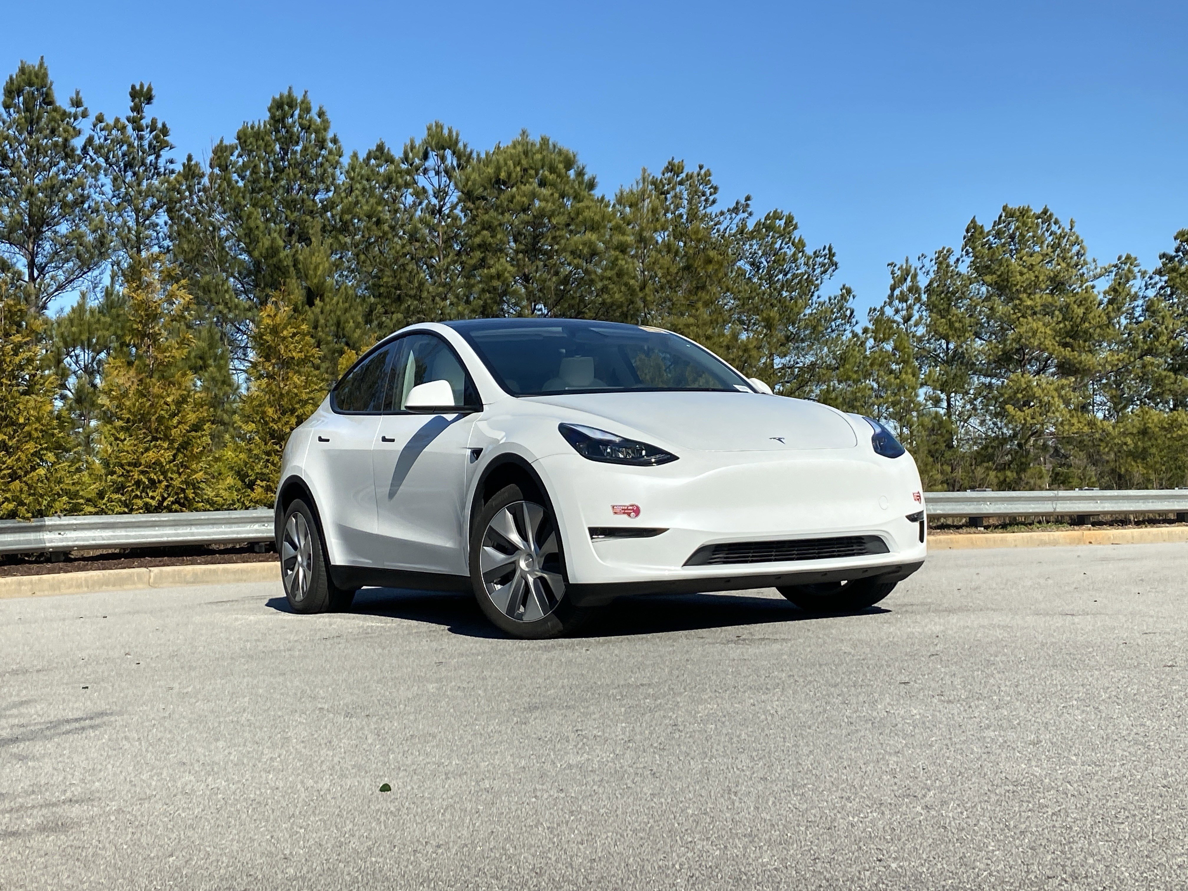 Used 2023 Tesla Model Y Long Range video 2
