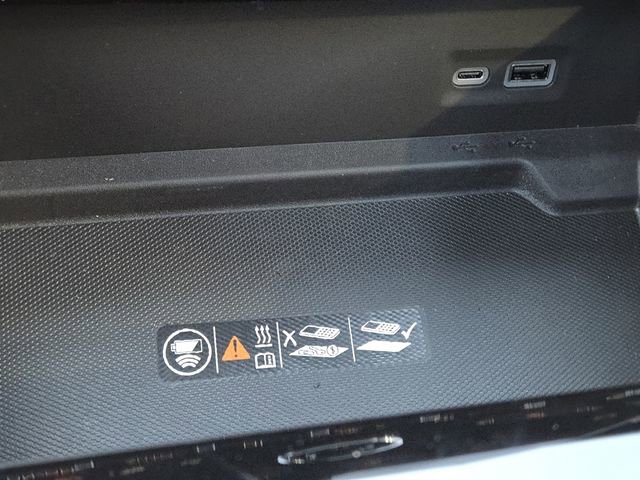 New 2026 GMC Yukon AT4 w/ AT4 Premium Package image 9