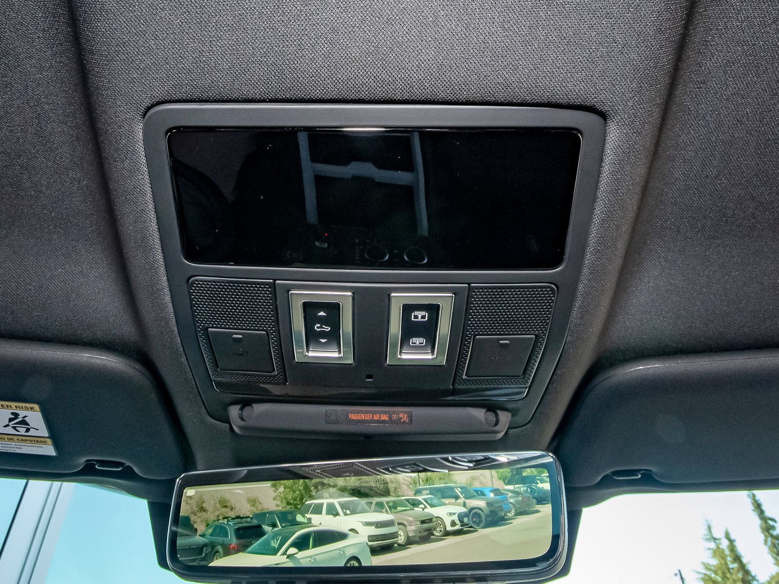 New 2026 Land Rover Defender 130 X-Dynamic SE AWD/4WD image 17