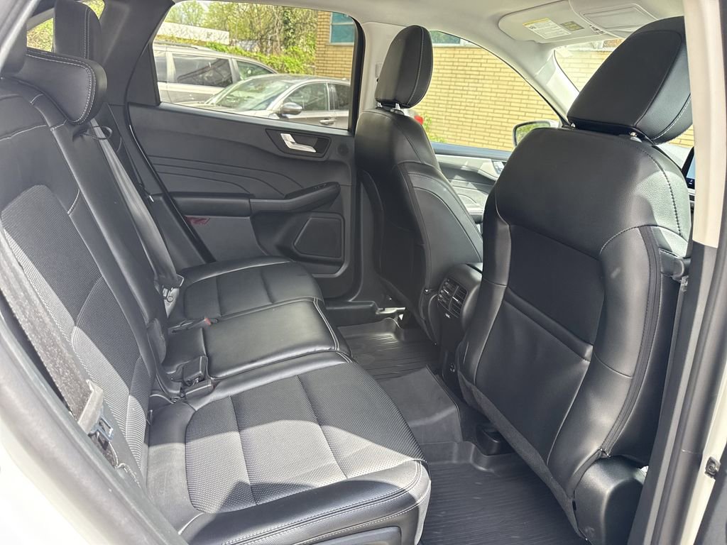 Used 2022 Ford Escape SEL w/ Technology Package AWD/4WD image 29