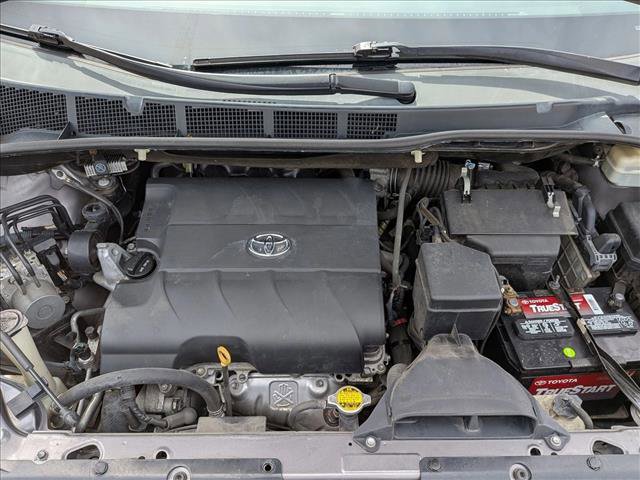 Used 2015 Toyota Sienna XLE FWD image 25