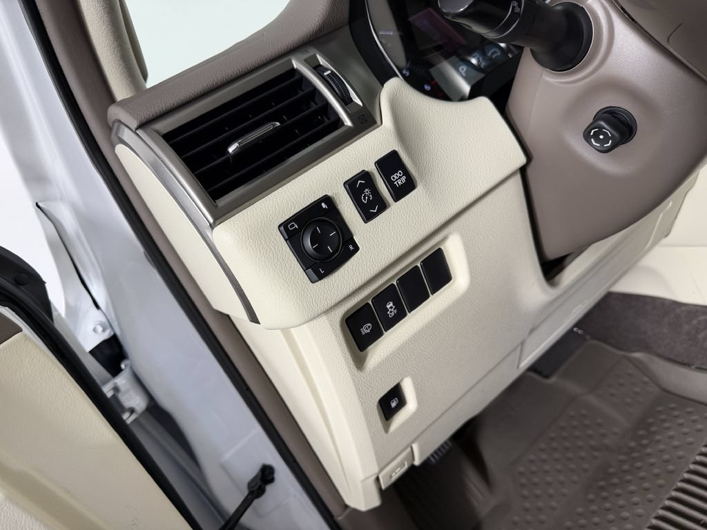 Used 2018 Lexus GX 460 Premium AWD/4WD image 41
