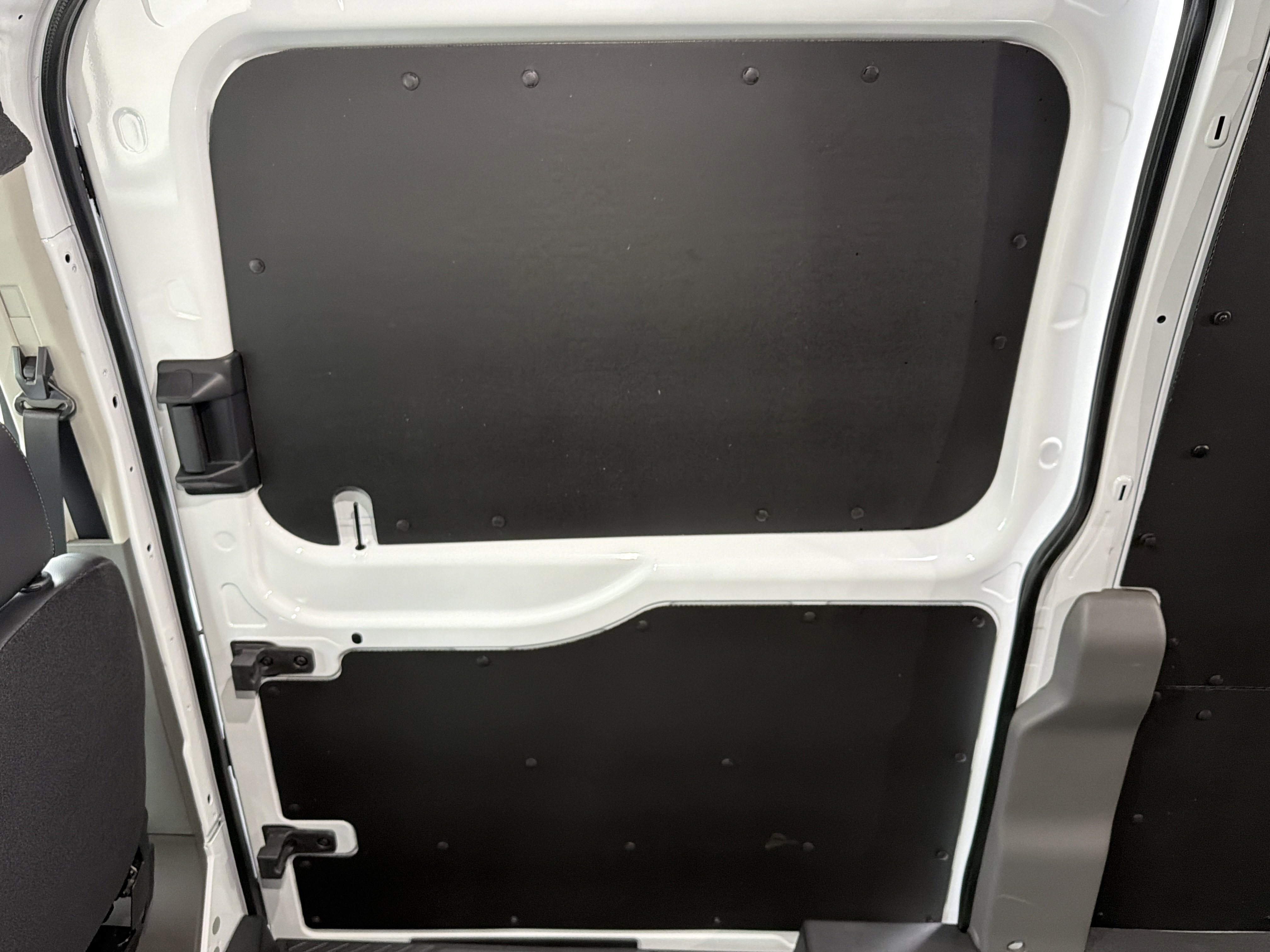 New 2025 Ford E-Transit 148 Medium Roof w/ Load Area Protection Package RWD image 30