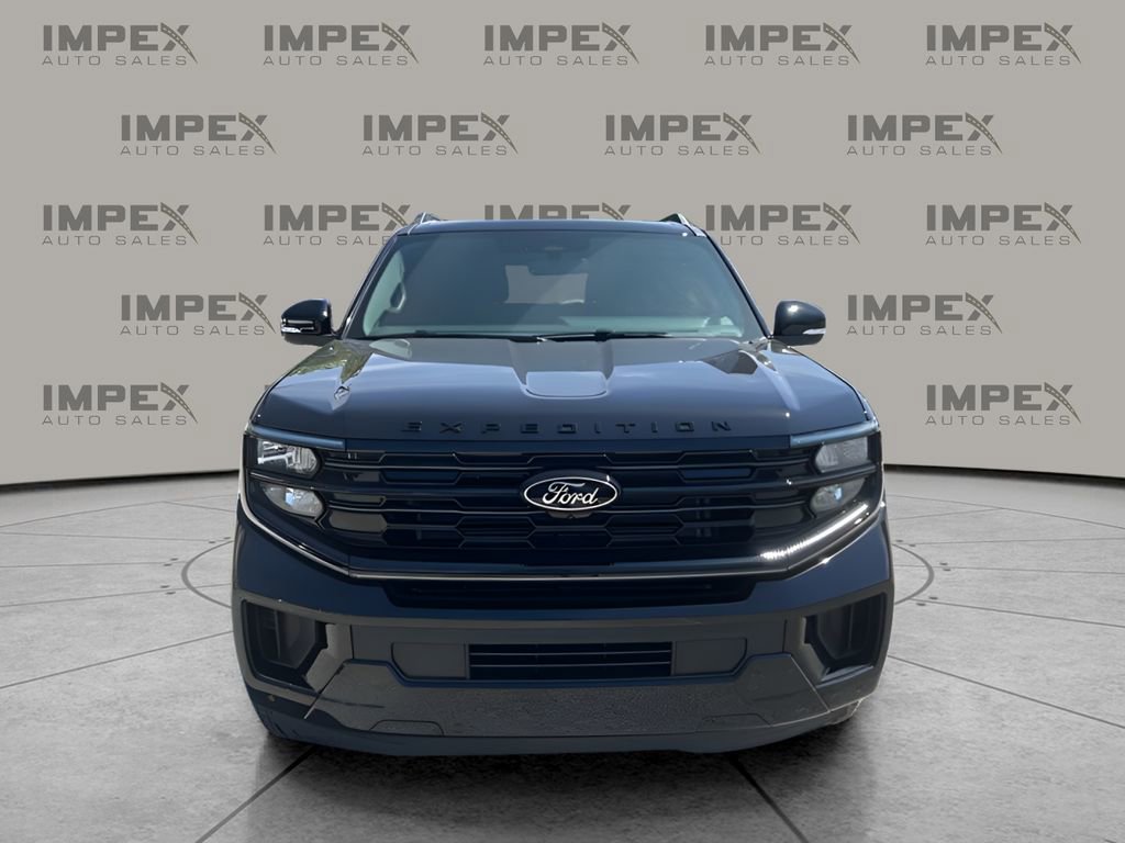 Used 2026 Ford Expedition Platinum w/ Stealth Appearance Package AWD/4WD image 8