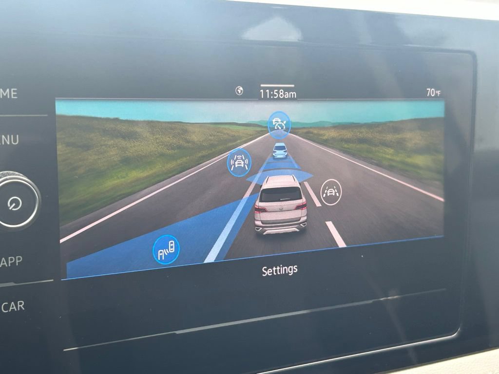 New 2026 Volkswagen Taos S FWD image 17