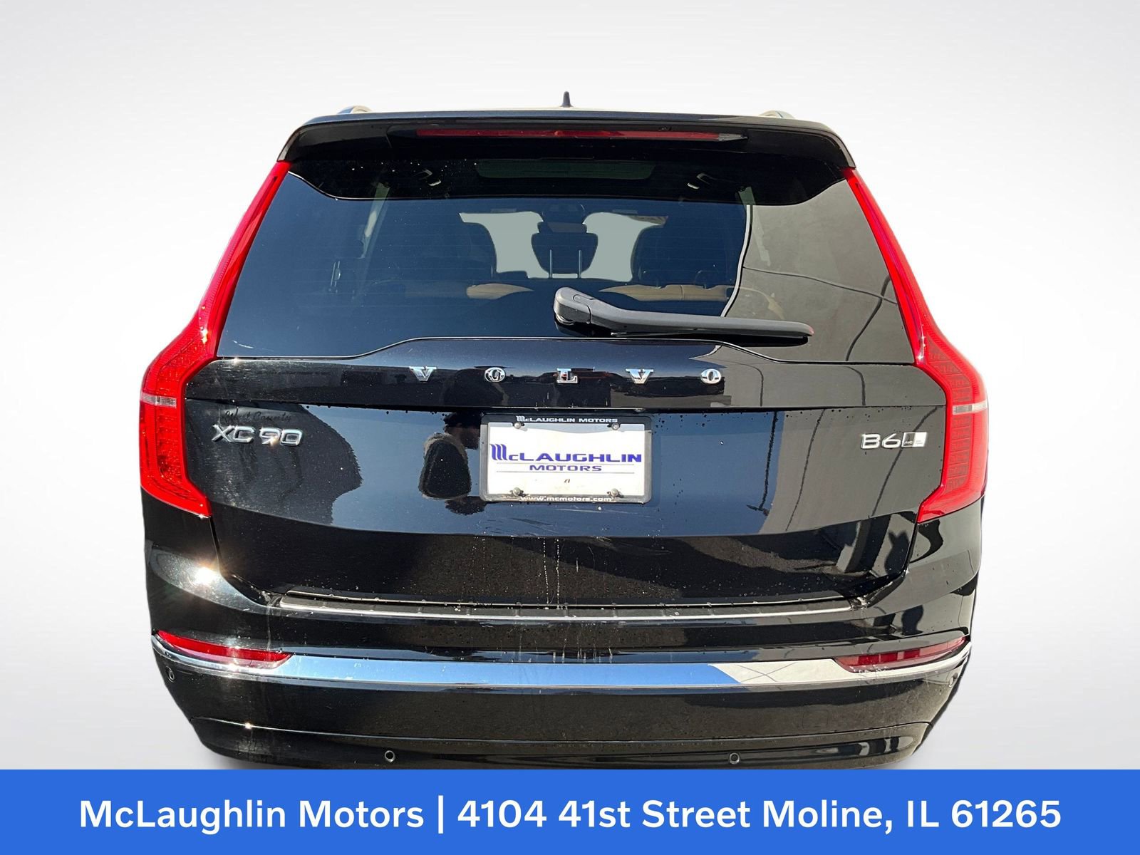 Certified 2023 Volvo XC90 B6 Ultimate w/ Protection Package Premier image 12