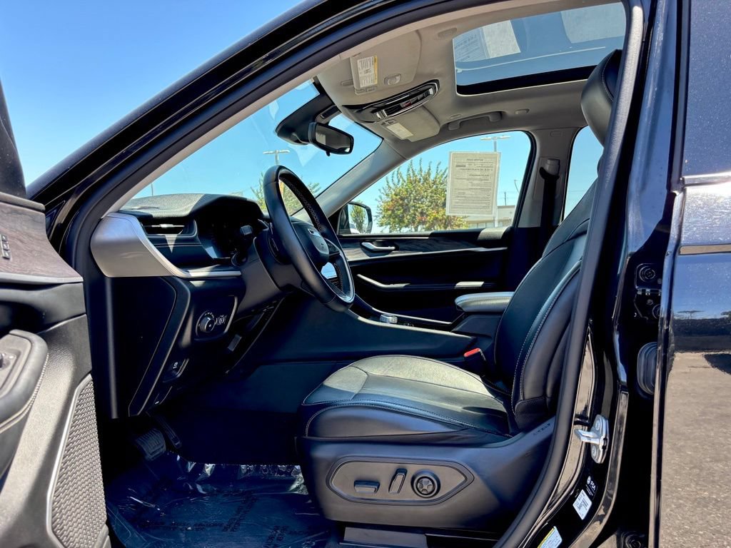 Used 2022 Jeep Grand Cherokee L Limited RWD image 33