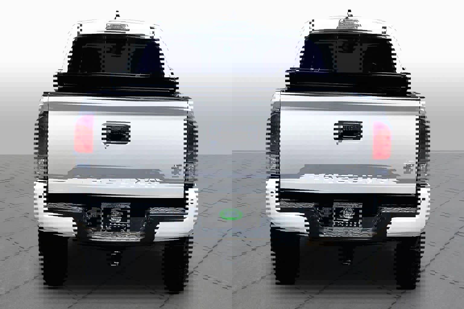 Used 2021 Toyota Tacoma TRD Off-Road w/ Technology Package AWD/4WD image 5