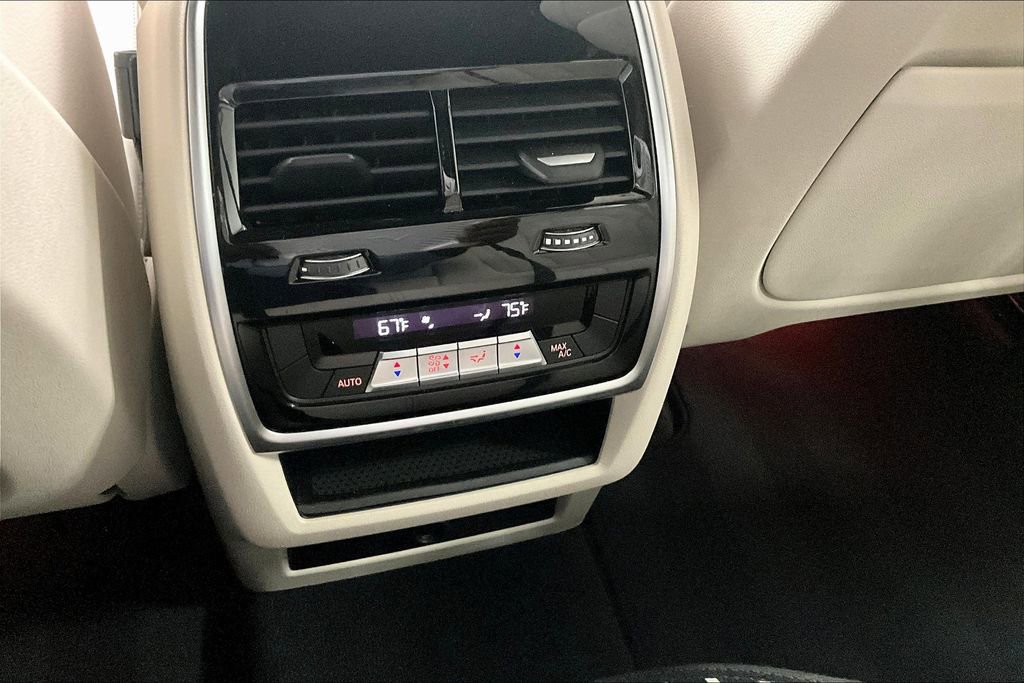 Used 2020 BMW X5 xDrive40i w/ Premium Package image 32