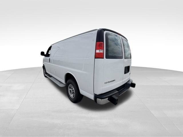 Certified 2025 GMC Savana 2500 w/ Driver Convenience Package RWD image 4