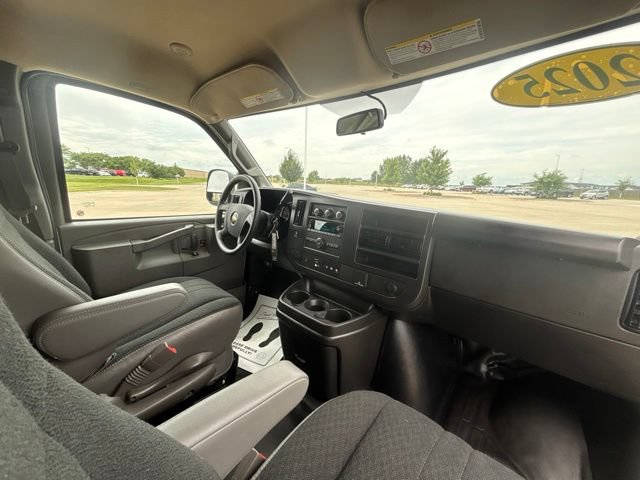 Used 2025 Chevrolet Express 2500 w/ Driver Convenience Package RWD image 26