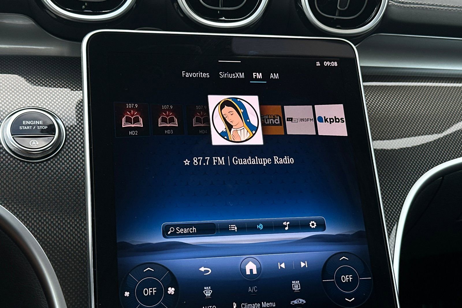 New 2025 Mercedes-Benz C 300 4MATIC Sedan image 33