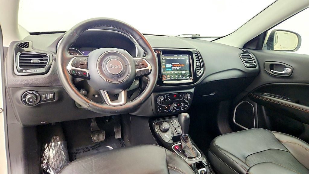 Used 2018 Jeep Compass Limited w/ Navigation Group AWD/4WD image 13