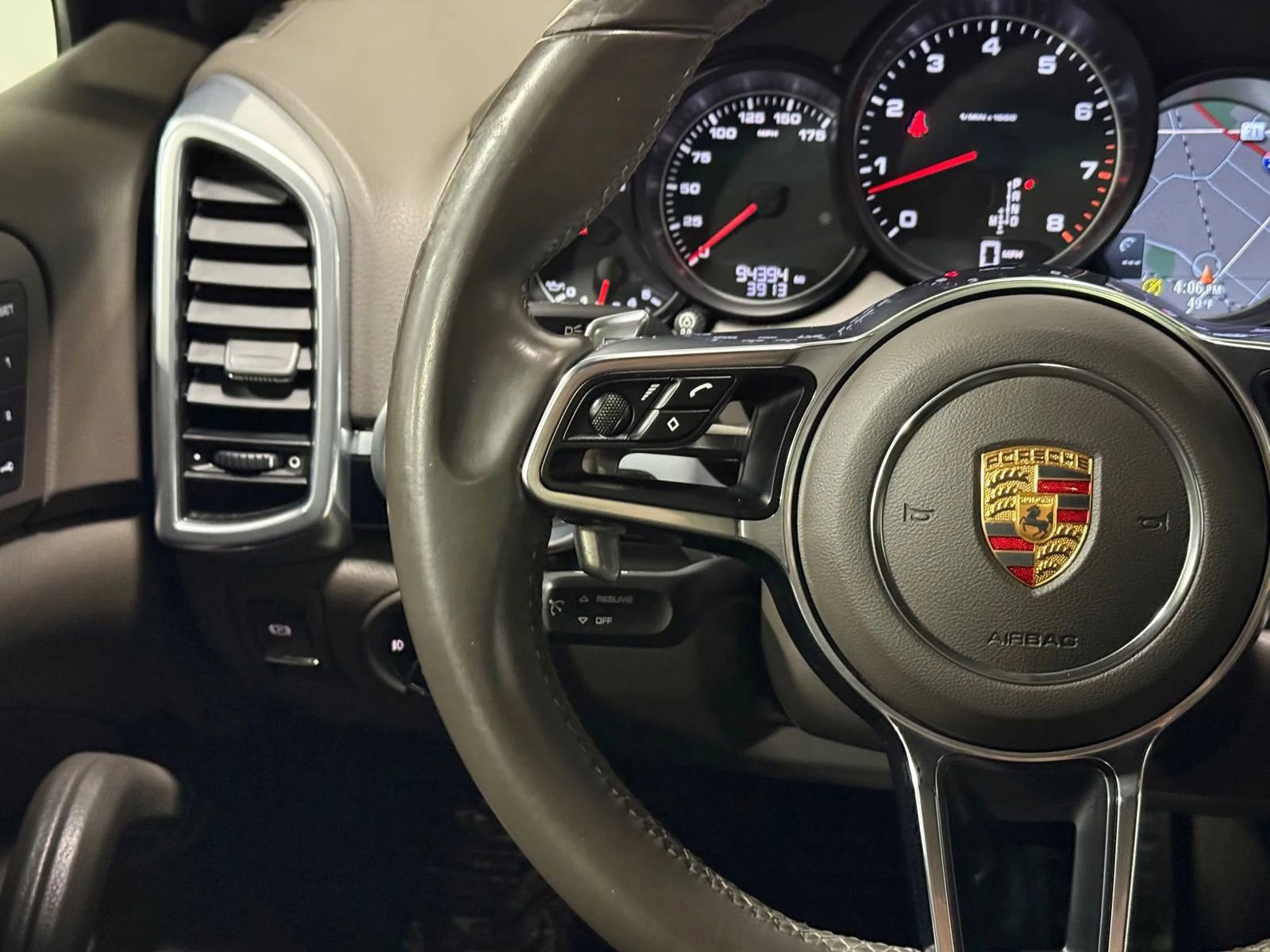 Used 2016 Porsche Cayenne image 24