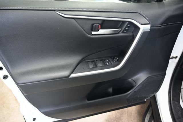 Used 2023 Toyota RAV4 Limited AWD/4WD image 25