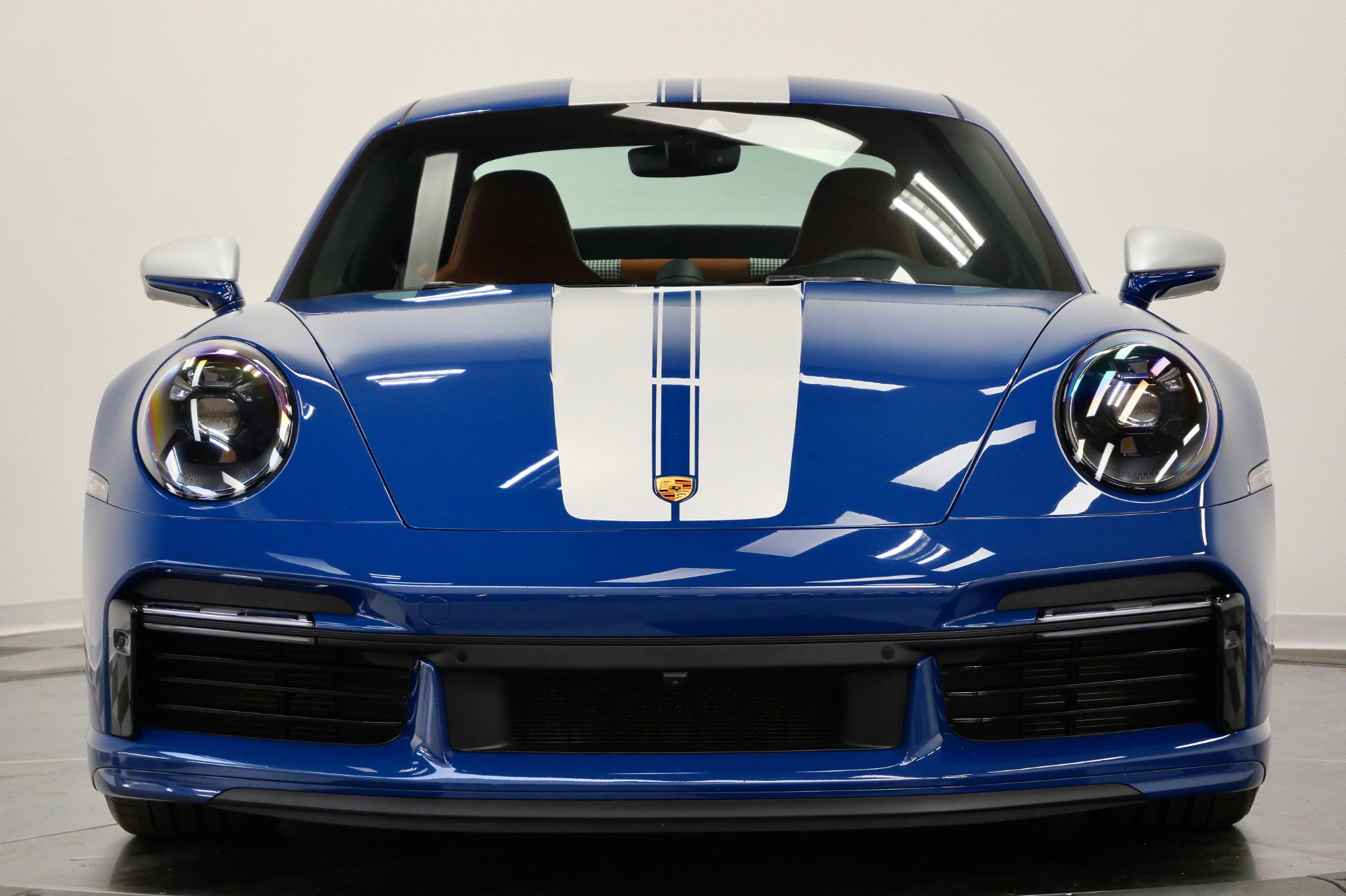 Used 2023 Porsche 911 Sport Classic RWD image 4