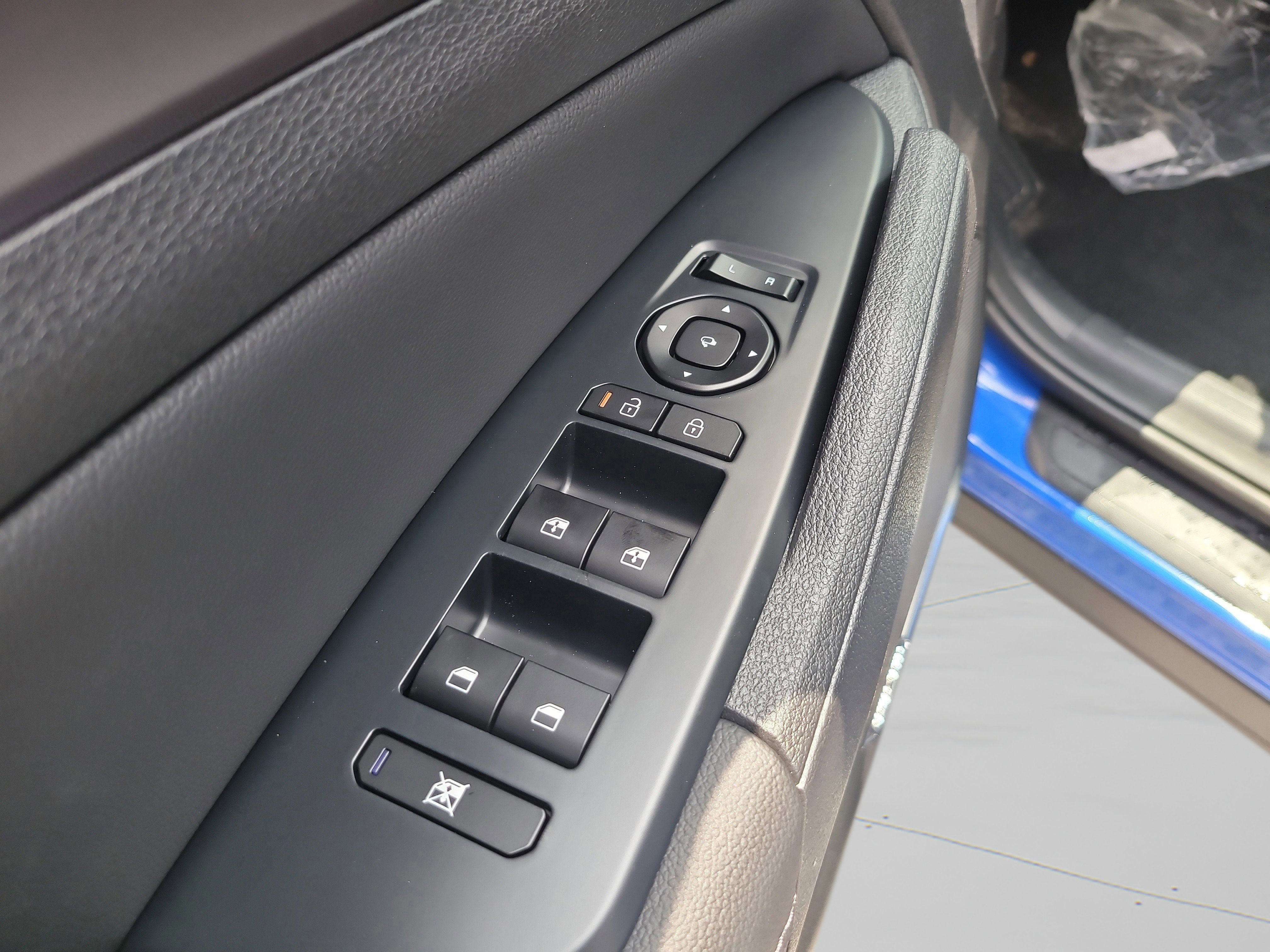 New 2026 Kia Sportage SX image 15