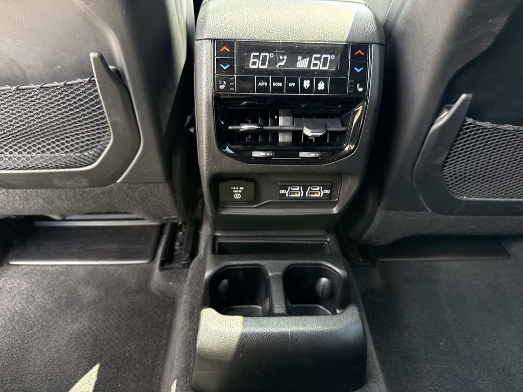 Used 2021 Jeep Grand Cherokee L Overland w/ Luxury Tech Group IV RWD image 20