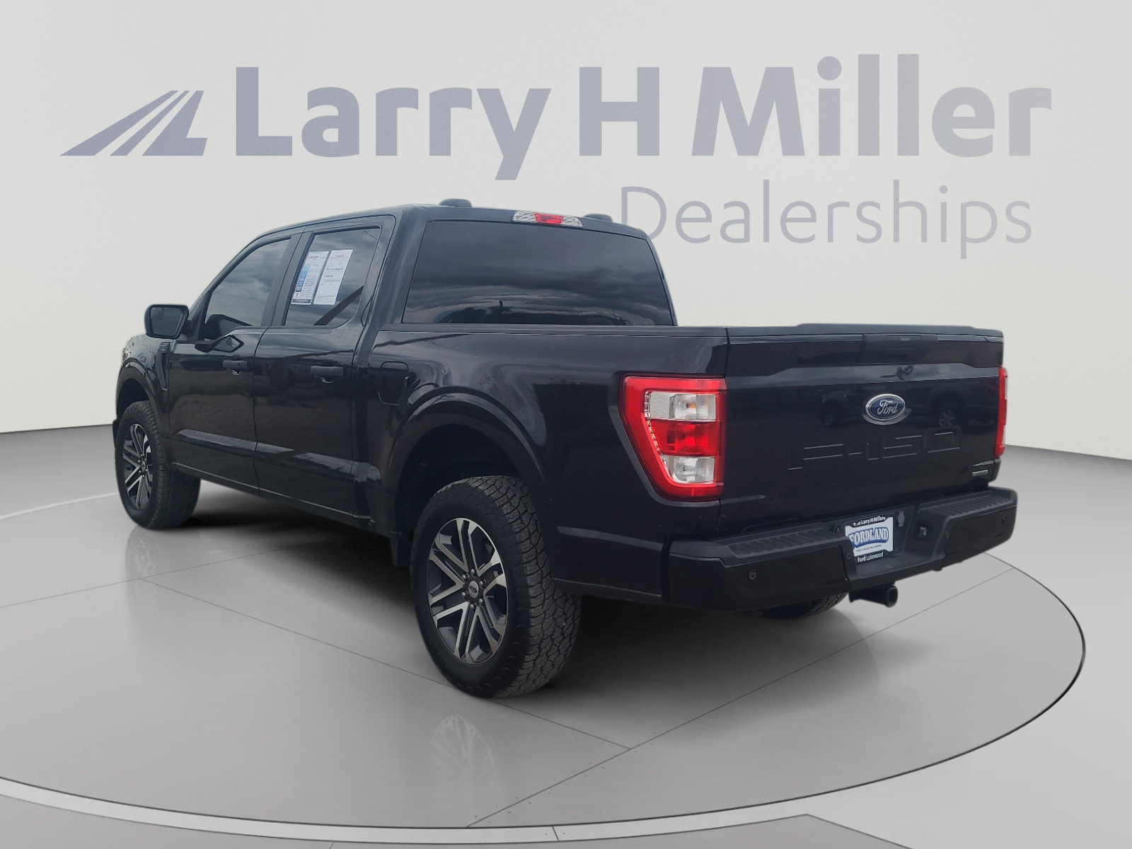 Used 2023 Ford F150 XL w/ STX Appearance Package AWD/4WD image 3