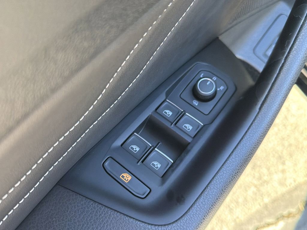 Used 2022 Volkswagen Arteon SE image 22