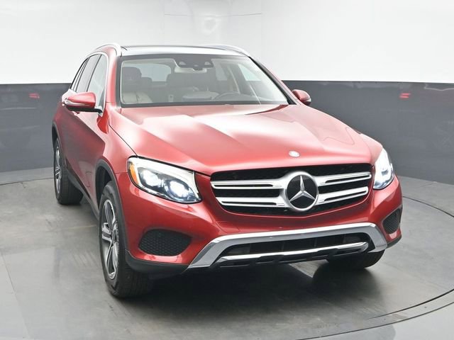 Used 2017 Mercedes-Benz GLC 300 4MATIC image 2