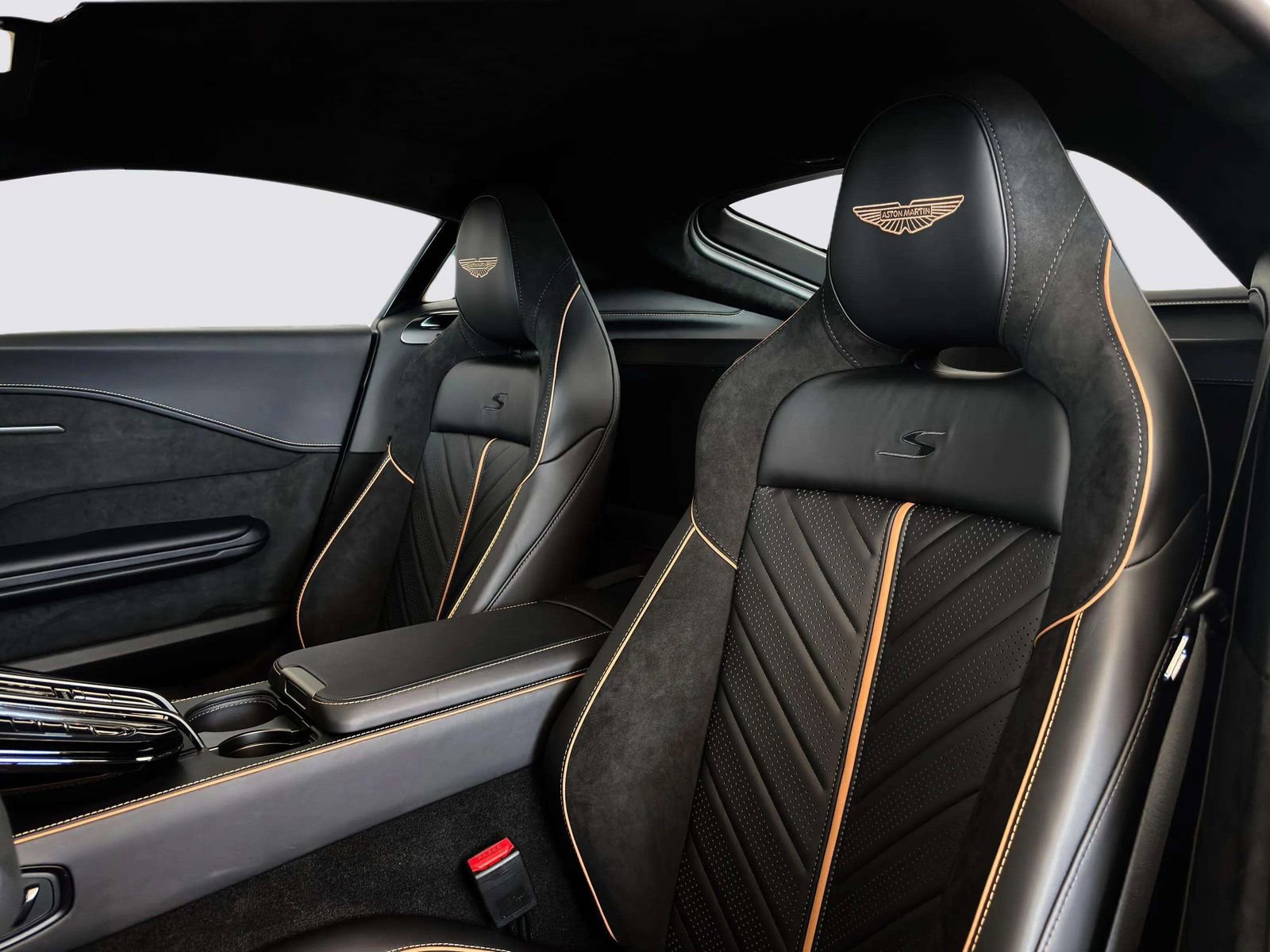 New 2026 Aston Martin V8 Vantage S image 17