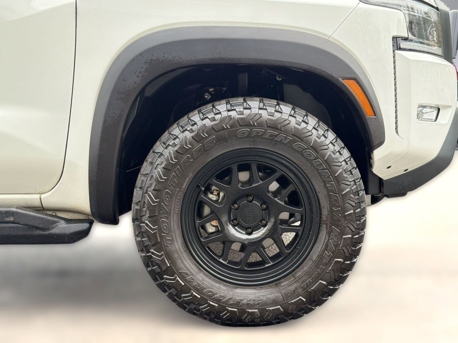 Used 2024 Nissan Frontier PRO-4X w/ Pro Convenience Package image 12