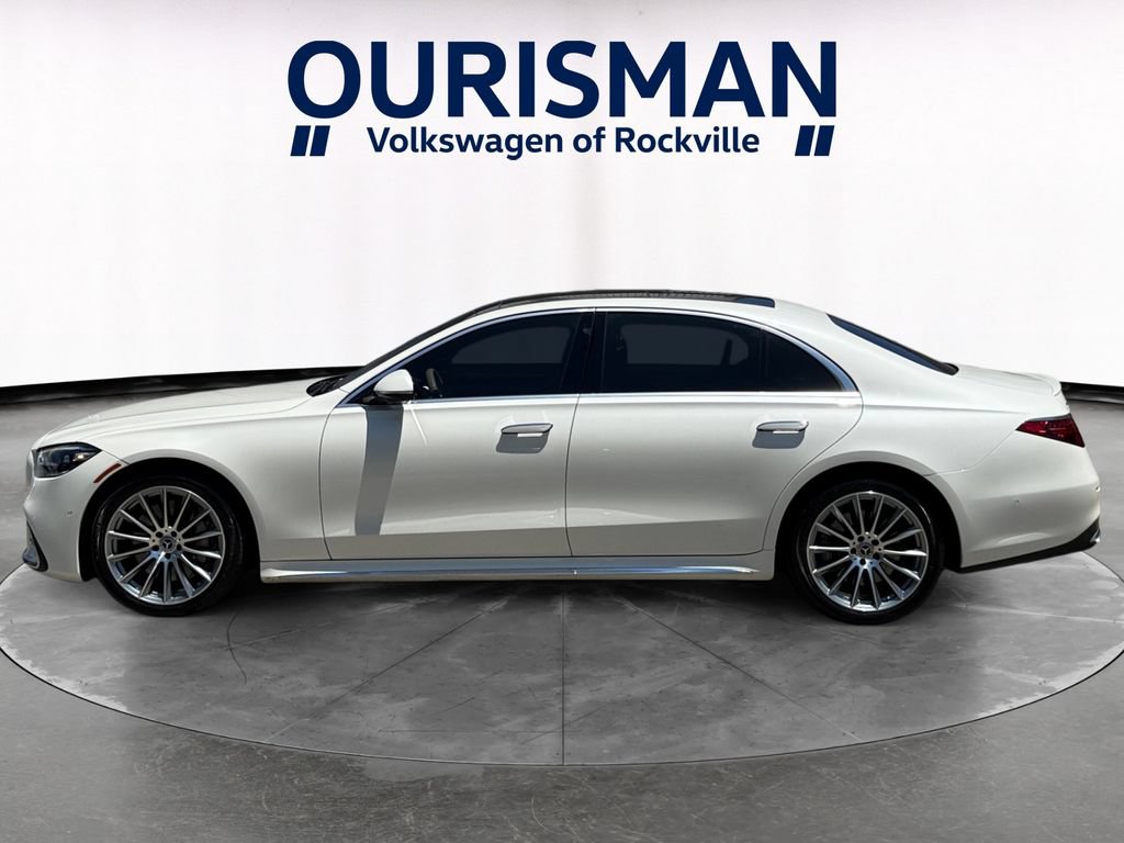 Used 2023 Mercedes-Benz S 580 4MATIC Sedan image 3