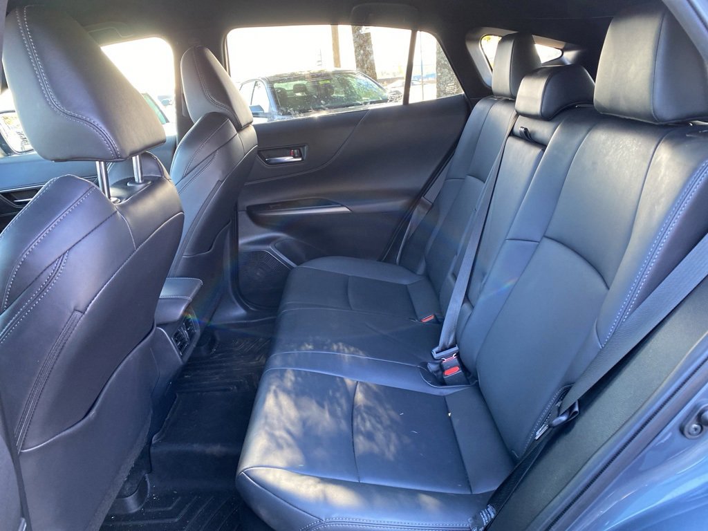 Used 2022 Toyota Venza XLE image 26