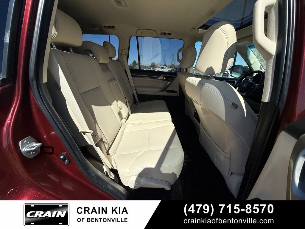 Used 2020 Lexus GX 460 Premium w/ Premium Package image 32