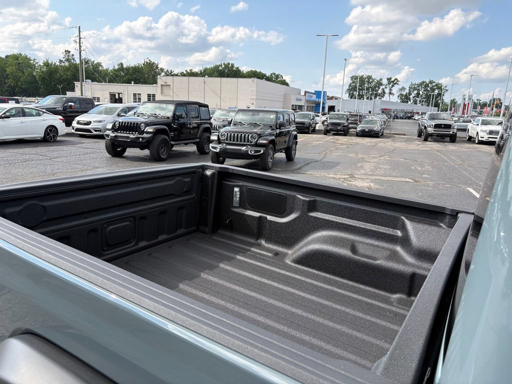New 2026 Jeep Gladiator Rubicon w/ Safety Group AWD/4WD image 13