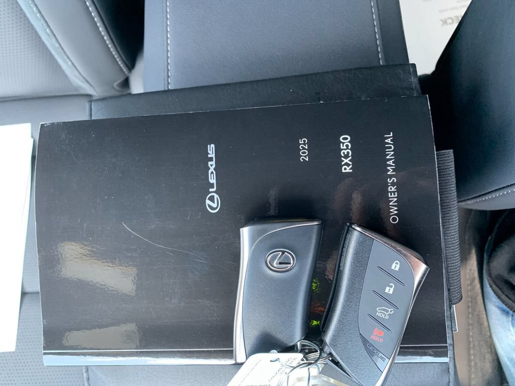 Used 2025 Lexus RX 350 AWD w/ Convenience Package image 9