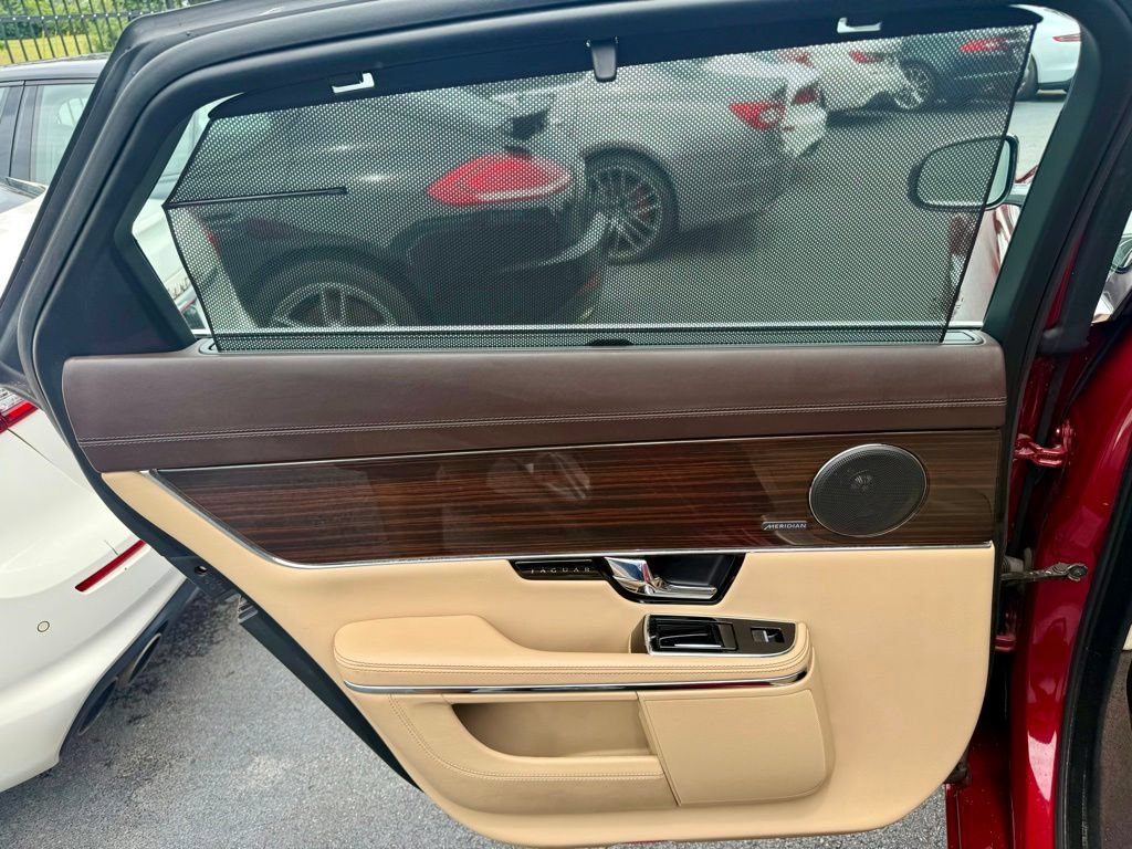 Used 2013 Jaguar XJ L Portfolio AWD/4WD image 34
