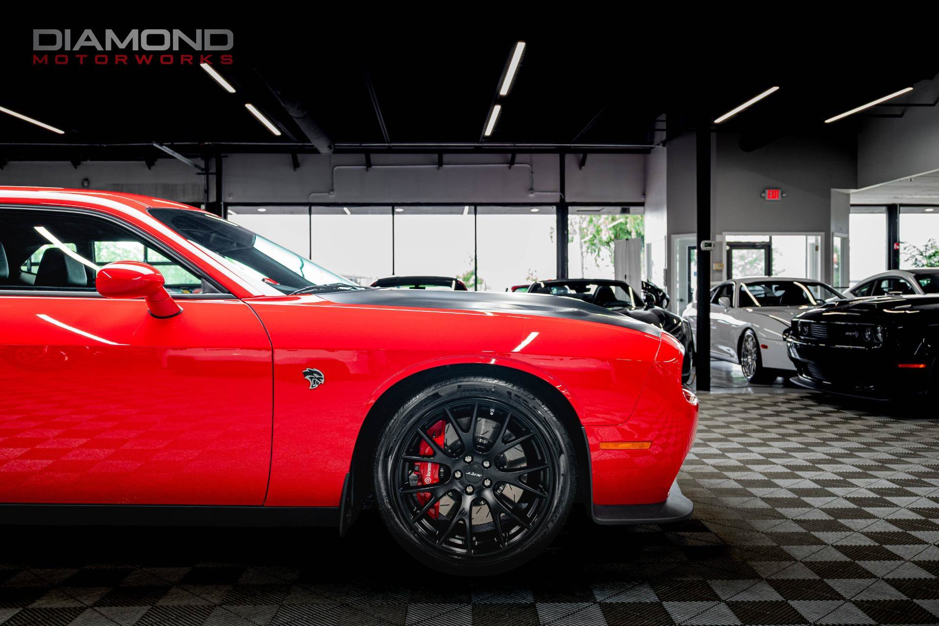 Used 2015 Dodge Challenger SRT Hellcat RWD image 31