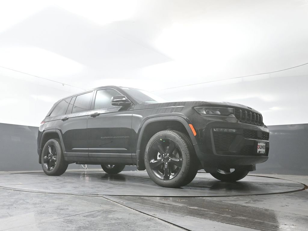 New 2026 Jeep Grand Cherokee Limited w/ Limited Altitude Package image 39