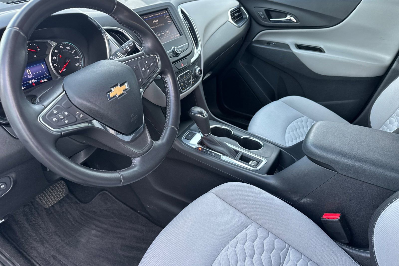 Certified 2021 Chevrolet Equinox LT w/ Driver Convenience Package image 9