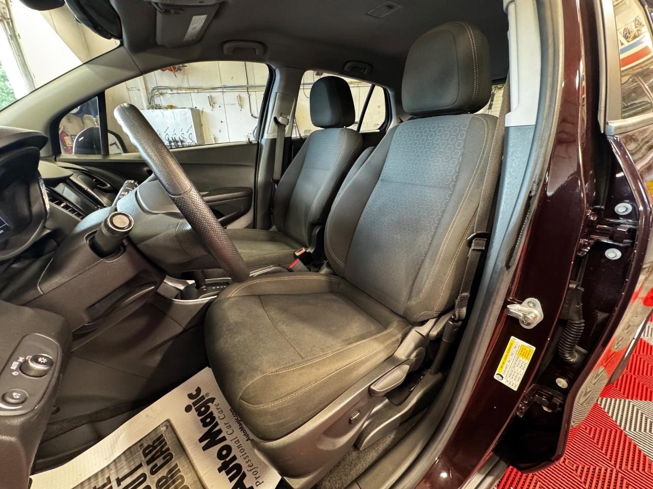 Used 2020 Chevrolet Trax LS image 15