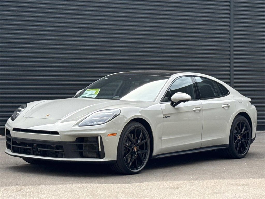 New 2025 Porsche Panamera 4 image 1