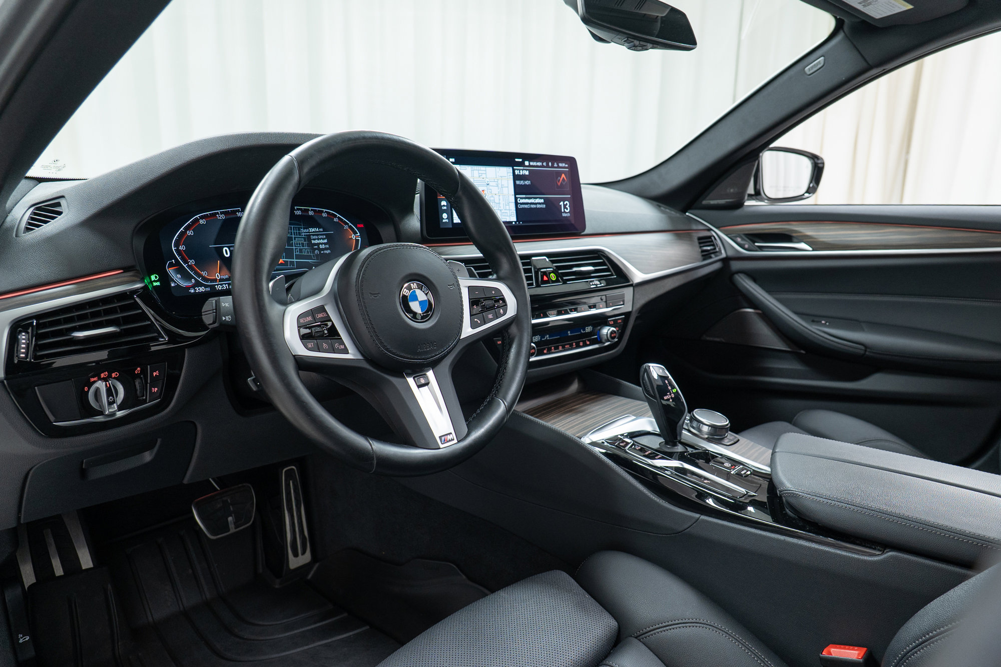 Used 2023 BMW 540i xDrive w/ M Sport Package image 12