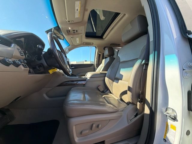 Used 2019 GMC Yukon SLT w/ HD Trailering Package AWD/4WD image 14