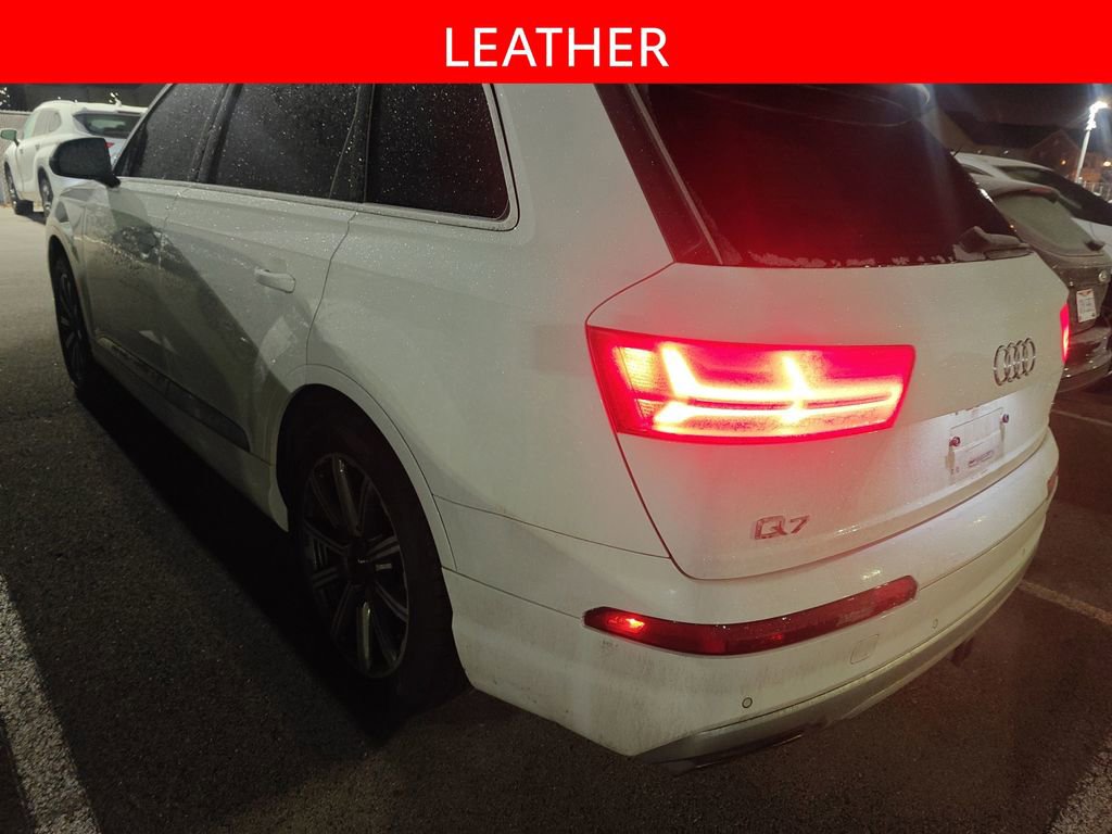 Used 2017 Audi Q7 3.0T Premium Plus w/ Premium Plus Package image 4