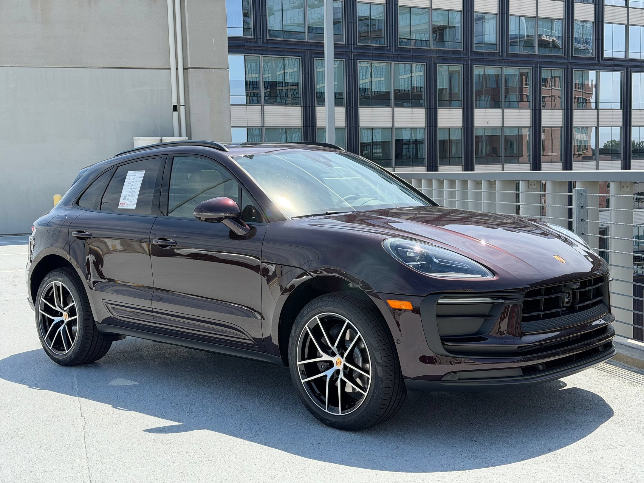 Used 2026 Porsche Macan AWD/4WD image 9