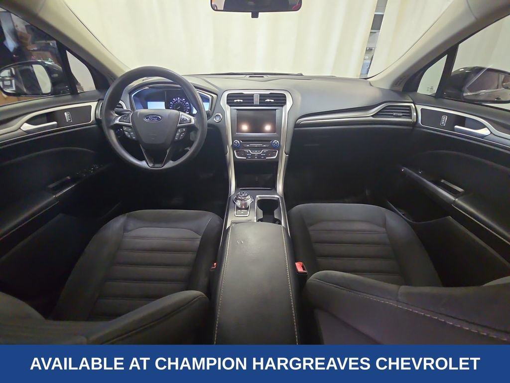 Used 2017 Ford Fusion SE w/ Fusion SE Technology Package FWD image 27