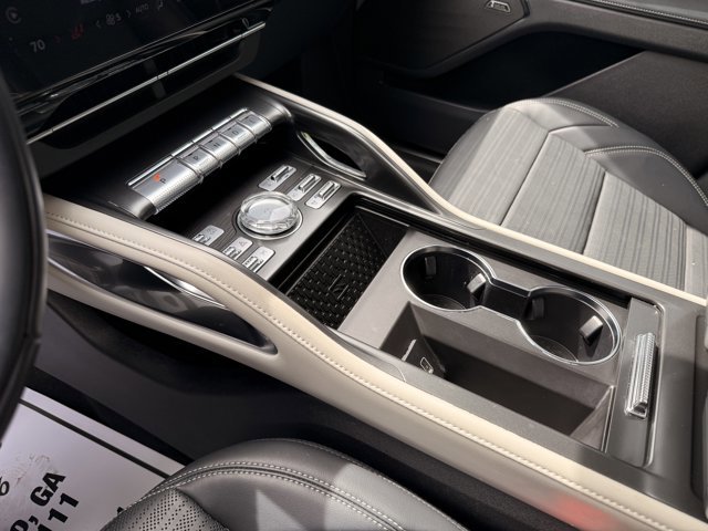 Used 2025 Lincoln Nautilus Reserve image 24