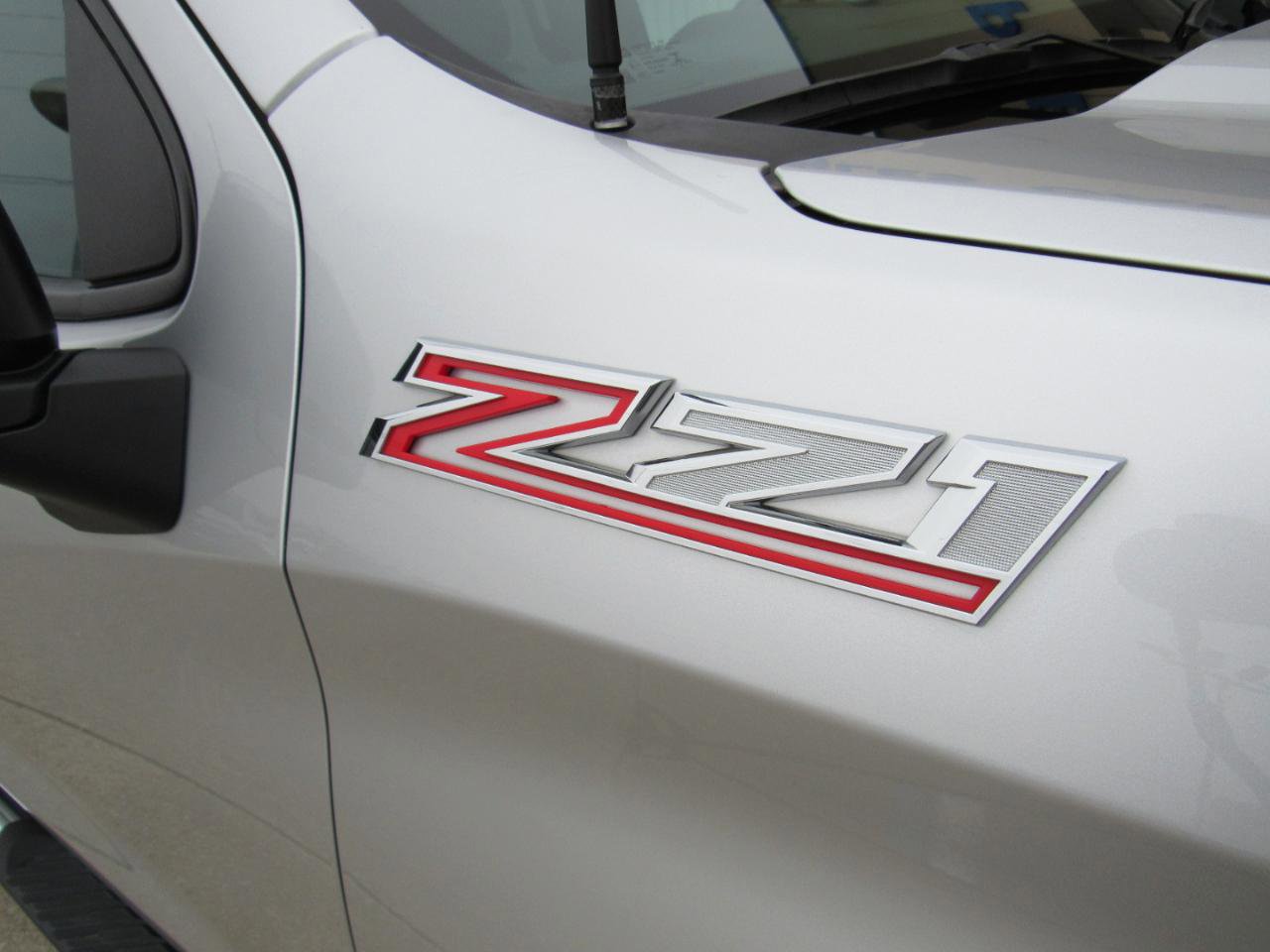 Used 2020 Chevrolet Silverado 1500 LT w/ All-Star Edition image 32