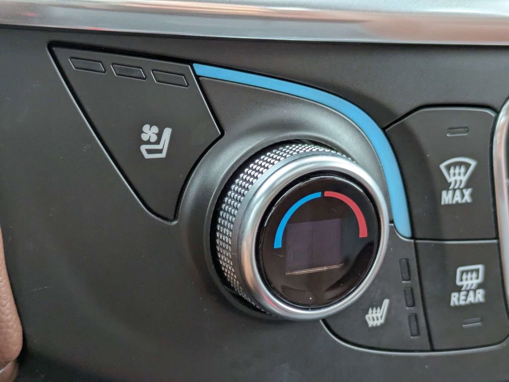 Used 2018 Chevrolet Traverse High Country AWD/4WD image 27