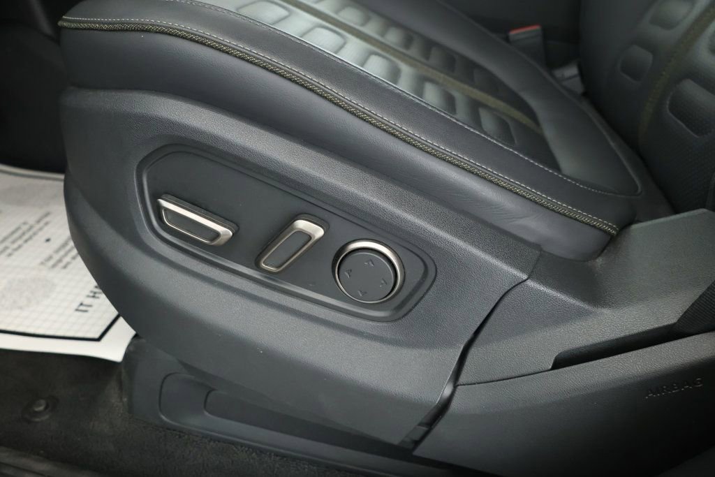 Used 2023 Rivian R1S Adventure image 10