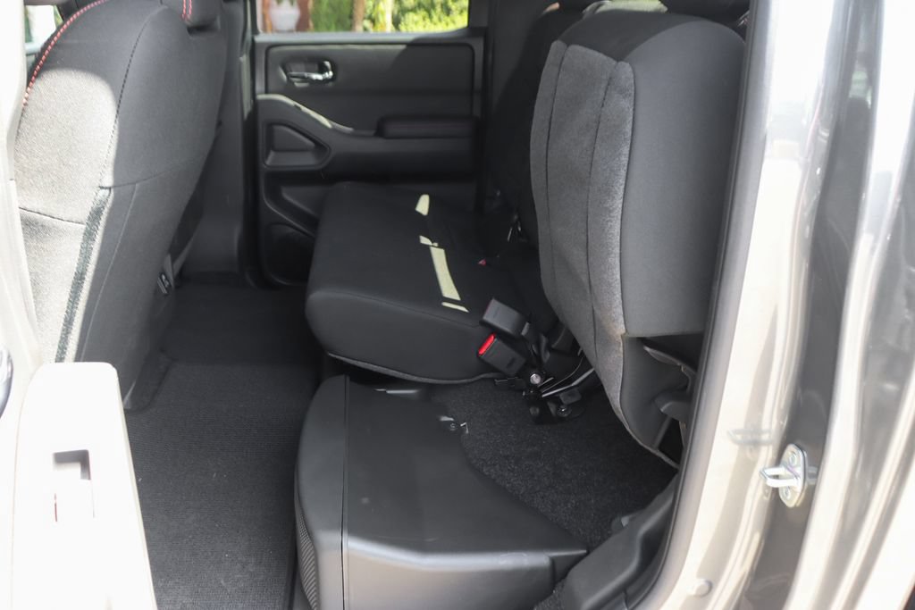 Used 2025 Nissan Frontier PRO-4X w/ Pro Convenience Package AWD/4WD image 38